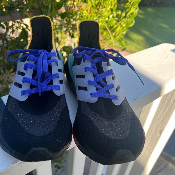 Adidas Black and Blue Athletic Shoes Ultraboost 21 running shoes size 4 Women's - Picture 2 of 12
